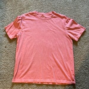 AE men’s medium solid tee. Dark coral/pink color EUC